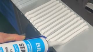 À prova de intempéries do selante externo de sua casa